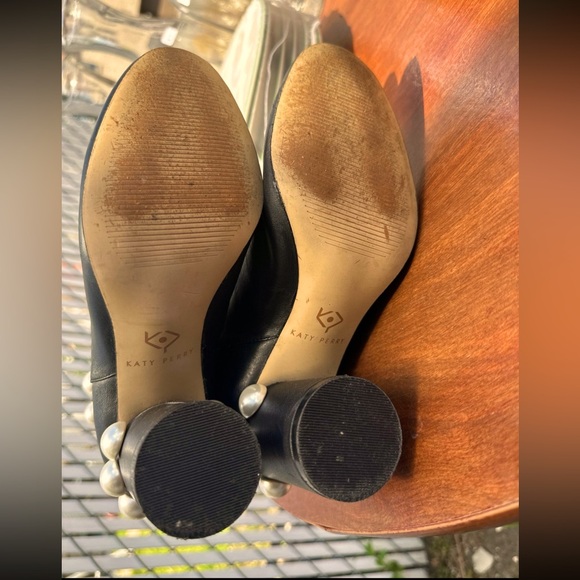SOLD No Longer Available Katy Perry Black Heels with Pearls Size 6 - Picture 3 of 3